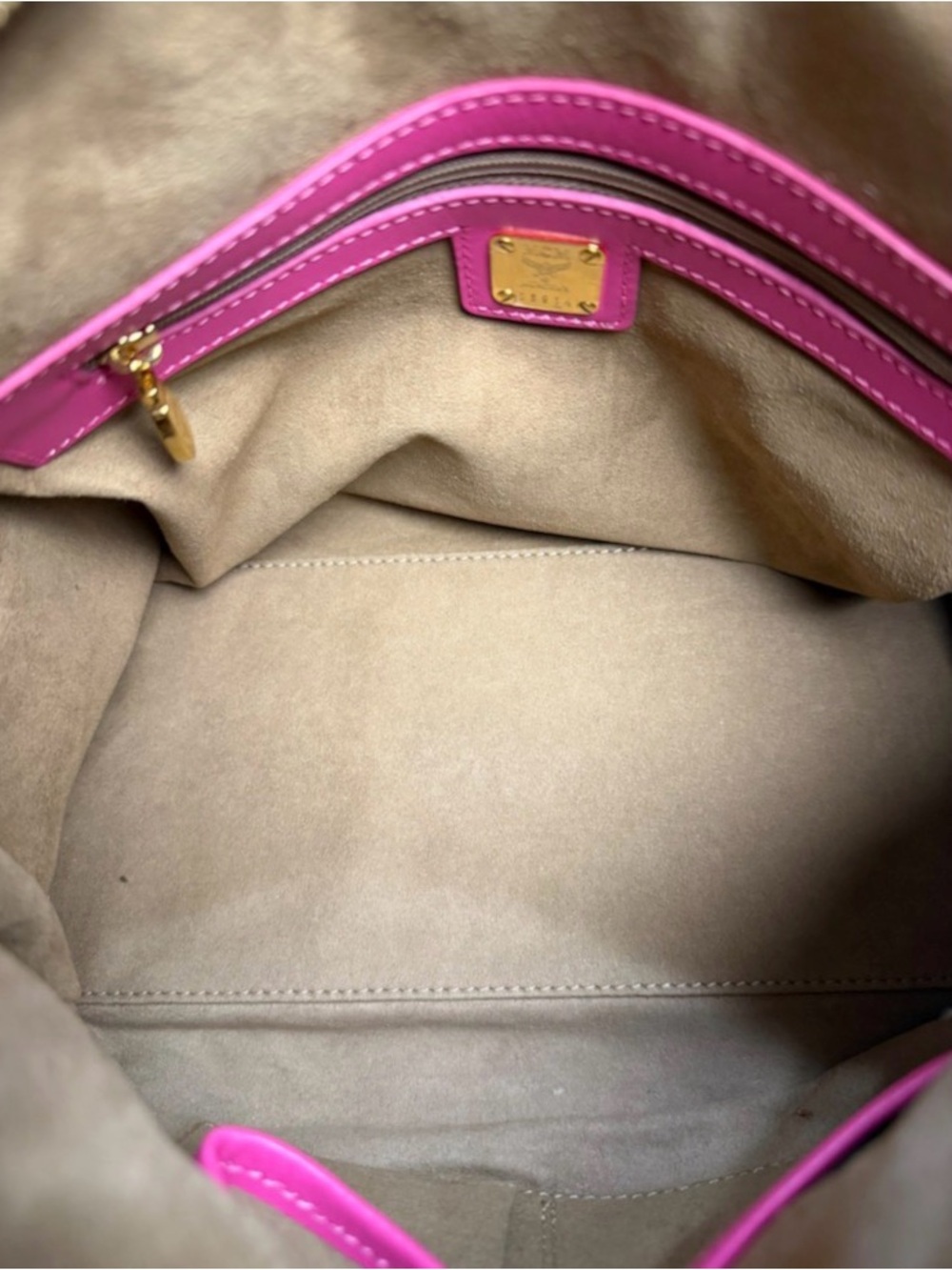 MCM White and Pink Visetos Leather Princess Lion Boston Bag - Picture 8 of 10